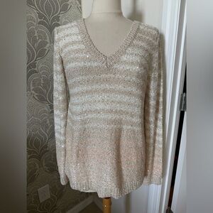 Liz Claiborne Cream and Tan V-Neck Sweater